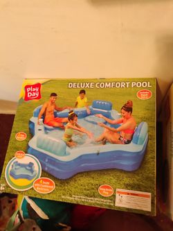 Play Day Deluxe Pool