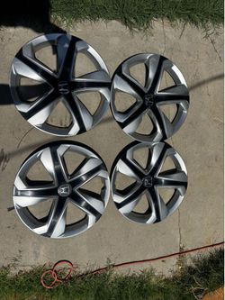 Honda hub caps