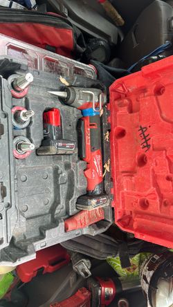 Milwaukee M12 Fuel pex gun