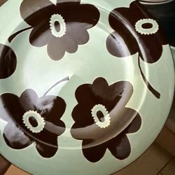 Full Set Of Dishes