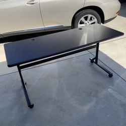 Table For Pc For Sale $50 Santa Ana City 