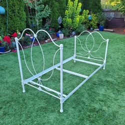 Pottery Barn Kids Twin Bedframe 