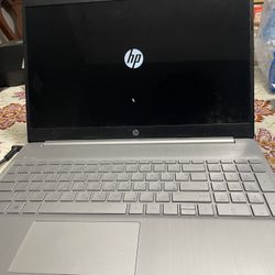 HP 15” Touchscreen Laptop – Intel i7 – 512GB SSD – Excellent Condition
