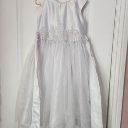 Girls  white dress size 6
