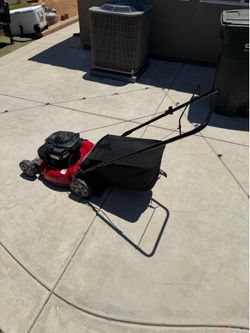 Briggs & Stratton Lawn mower