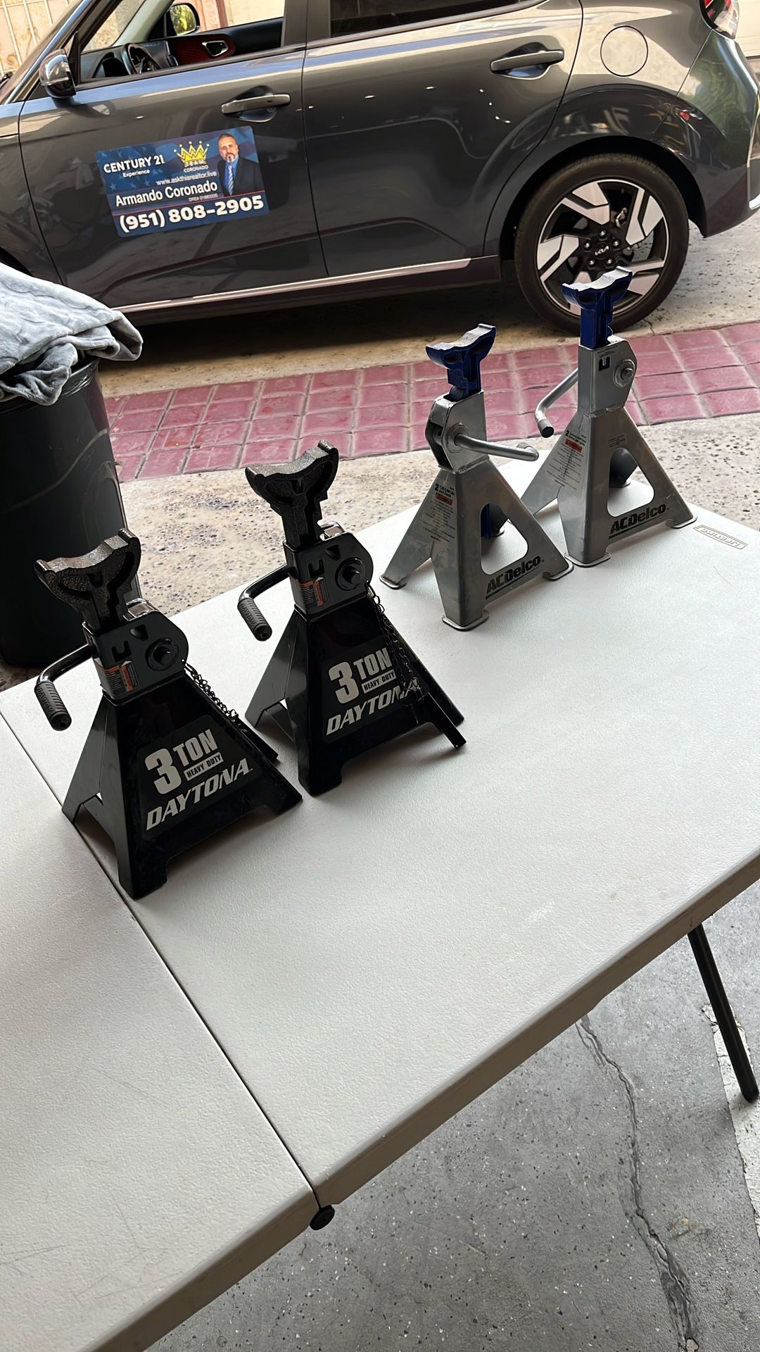 Set Of Two - 3 Times Daytona, Heavy Duty Jackstands And 2 Ton AC Delco jackstands