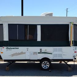 2010 Palomino Pop-up Camper