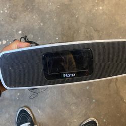 Ihome Radio With iPod Docking Station