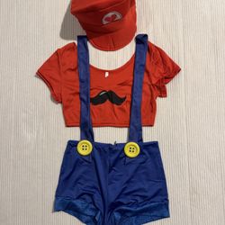 Women’s Super Mario Costume Set (Size small)