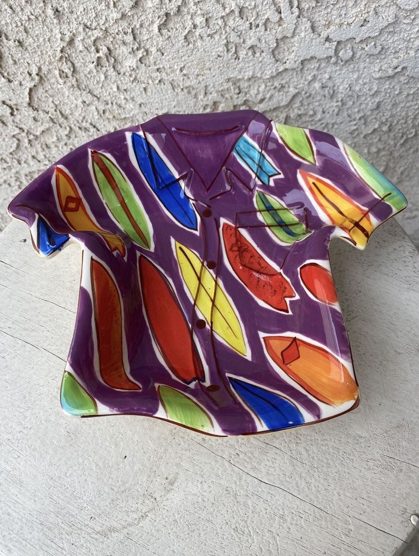 Clay Art Hawaiian T-shirt Tray / Appetizer Dip Bowl Never Used Perfect Condition