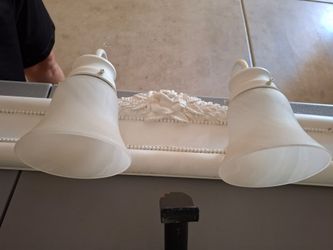 Bathroom light fixture