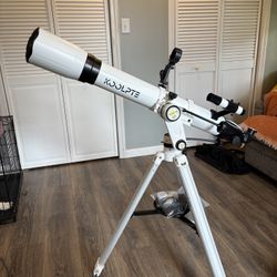 90mm/900mm Telescope Kit w/ Tripod, Eyepieces, Remote & Phone Adapter – Like New