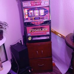 Vintage JUGGLER SLOT MACHINE KK