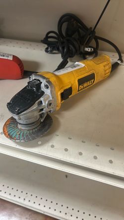 DeWalt DWE4011 4-1/2 Inch Angle Grinder