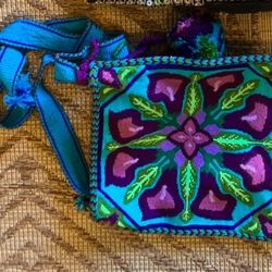 Embroidered Purse Bag 🌸