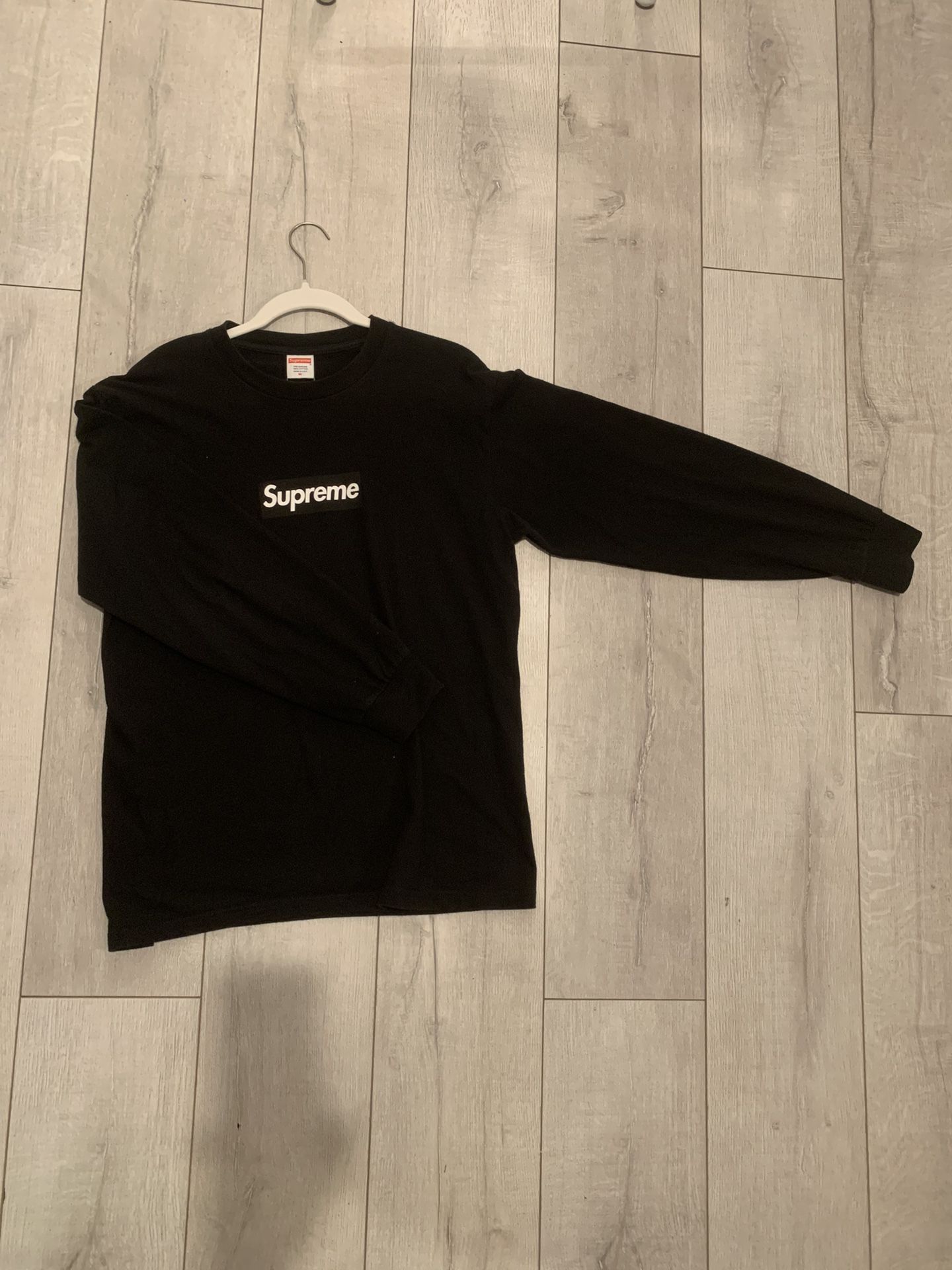 Supreme x Louis Vuitton Box Logo T-Shirt for Sale in Beverly Hills, CA -  OfferUp