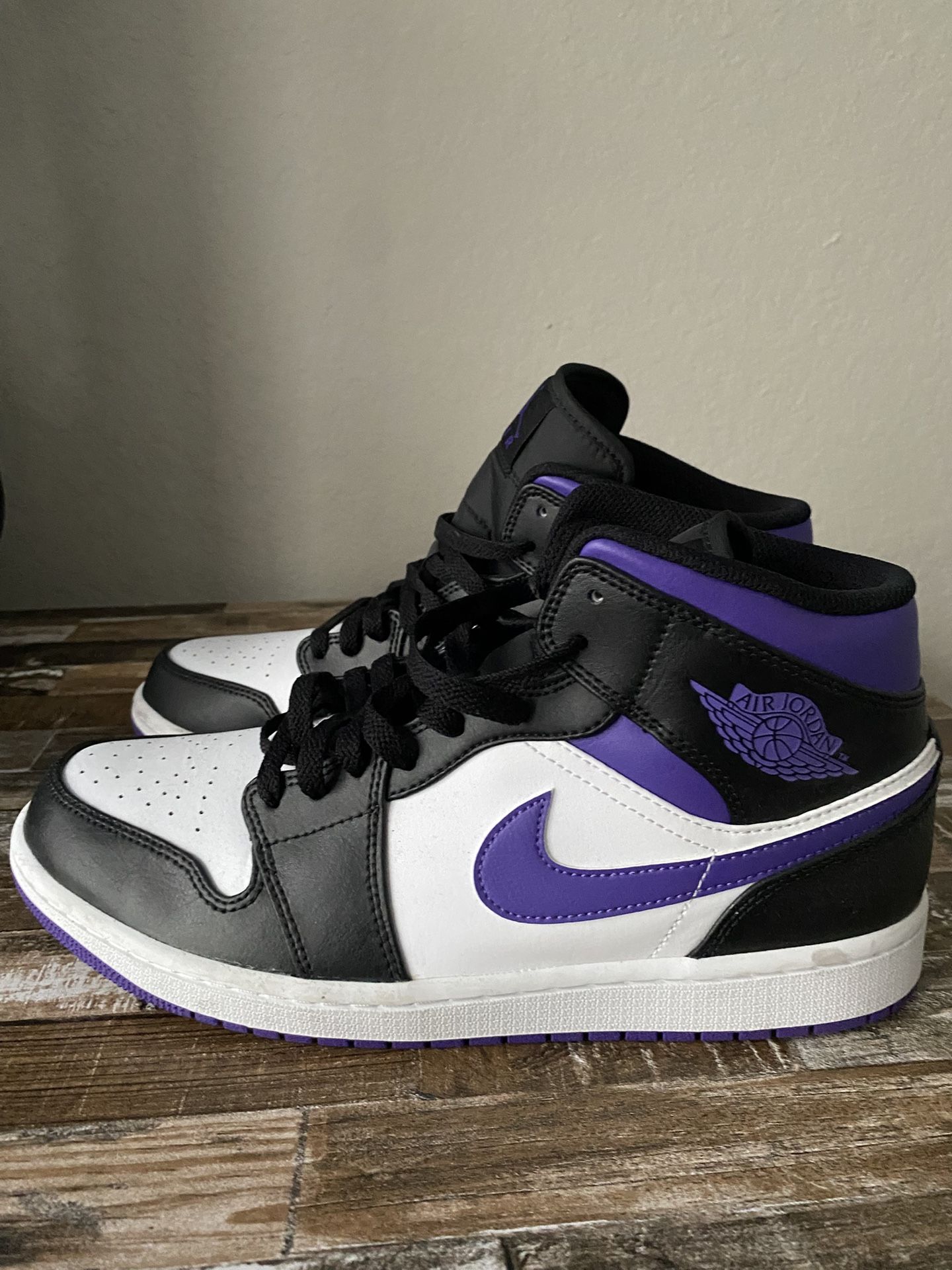 Jordan 1 Retro High Court Purple White