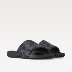 Men’s Size 9 Slip Ons 