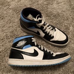 Air Jordan 1 Mid  University Blue / Black White