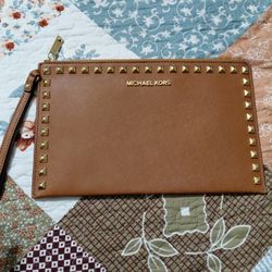 New Michael Kors Large Wristlet/Clutch $25
