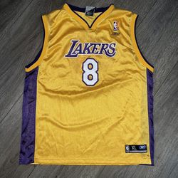 Vintage Kobe Bryant 8 Jersey Boys XL Reebok Los Angeles Lakers Youth Gold