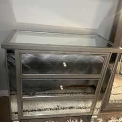 2 Mirrored Dressers