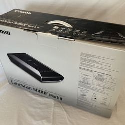 Canon Canoscan 9000F flatbed scanner