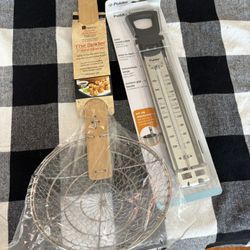 Frying Pack. Thermometer And Strainer