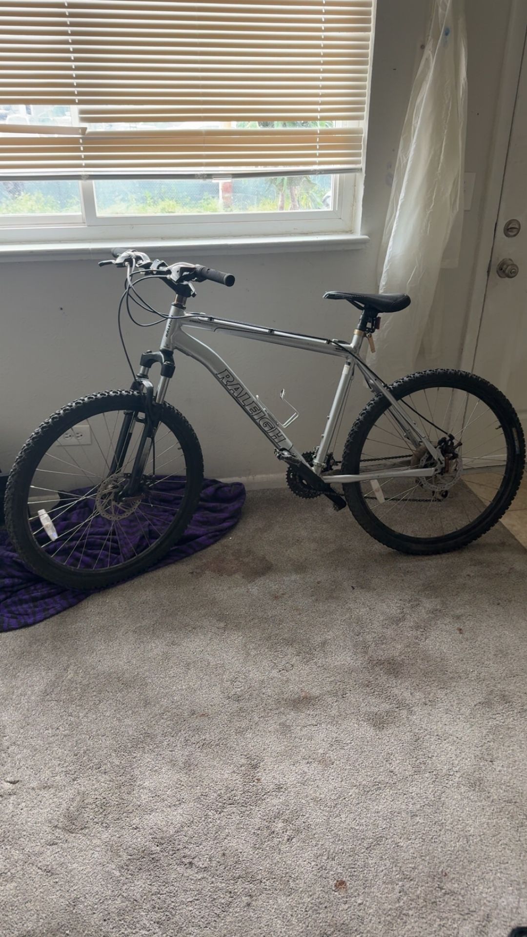 Raleigh Mojave 4.0 bike