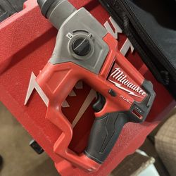 Milwaukee M12 Hammer Drill