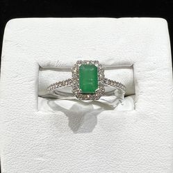 ✨Exquisite Emerald & Diamond Ring In 14k White Gold