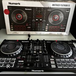 Numark Mixtrack Platinum FX DJ Controller 