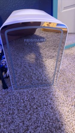 Mini fridge