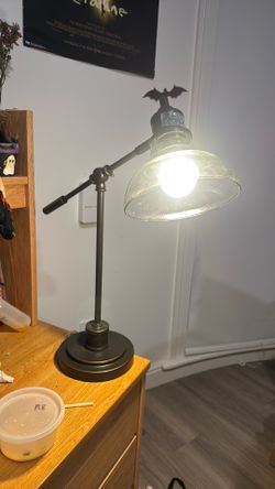 Table lamp