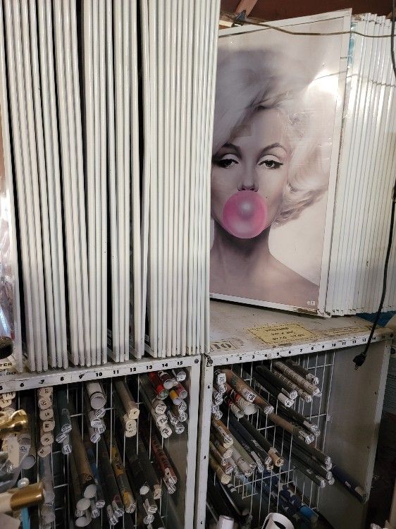 Poster Rack Holds 24x36 Posters. Total 1.