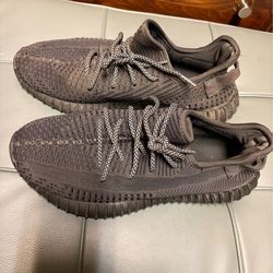 Adidas Yeezy Boost 350 V2 size 9 1/2