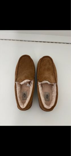 UGG Ascot Slippers - Men’s Size 9 US