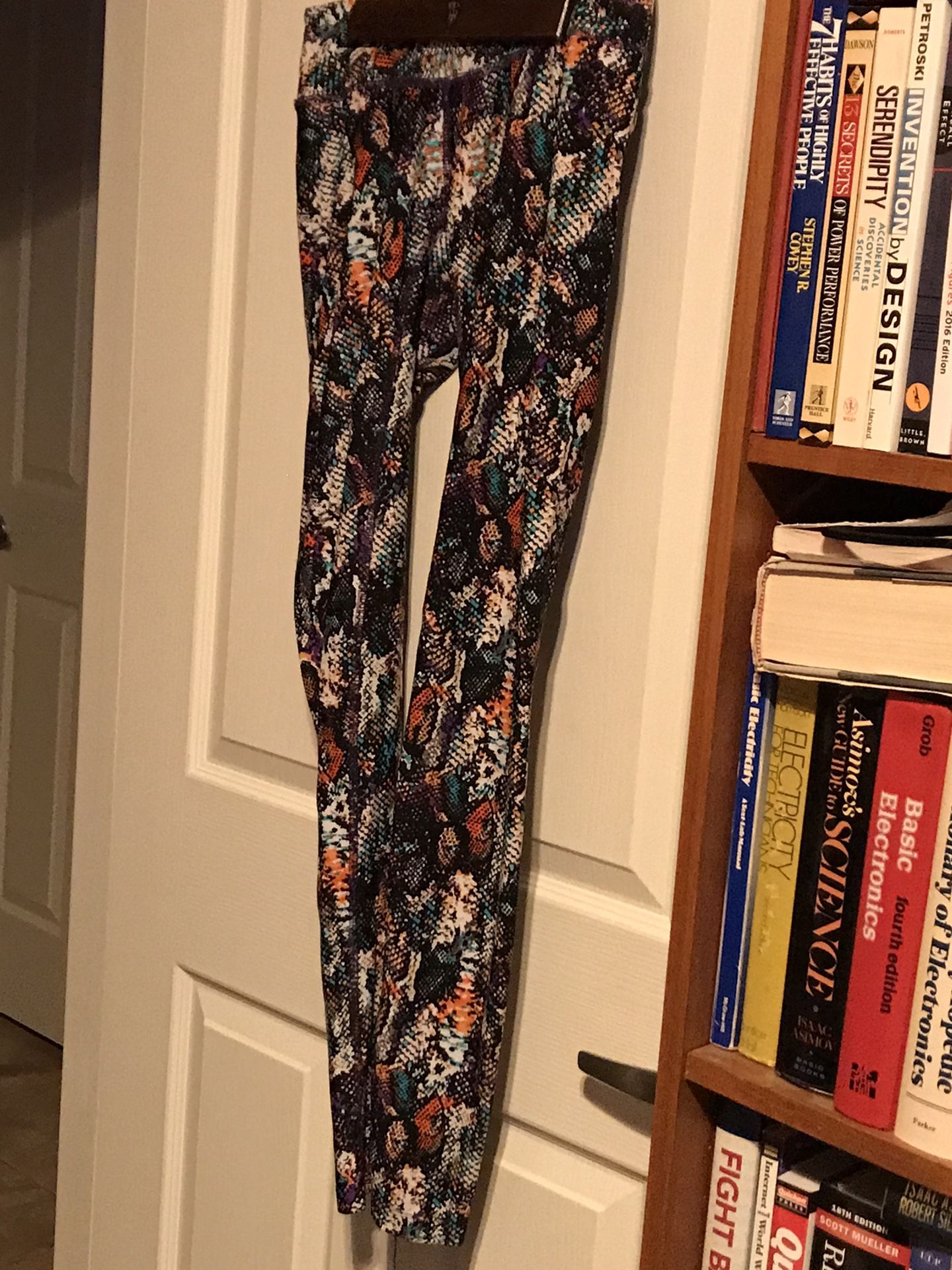 Large Leggings Abstract Colorful Excellent Condition 