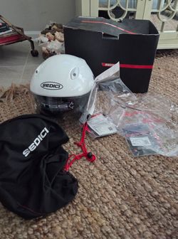 NEW Sedici Strada 2 Parlare Bluetooth Helmet - White - Size Small
