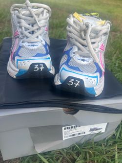 Balenciaga runner