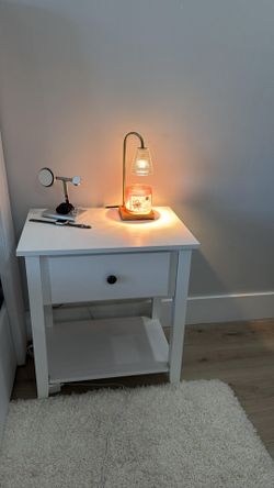 (2) Nightstand
