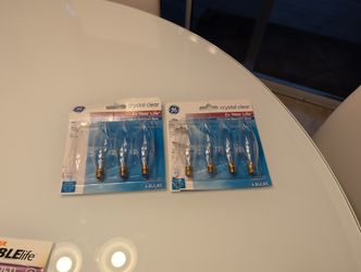 7 GE Candelabra Bulb Lights 60W 660 Lumens