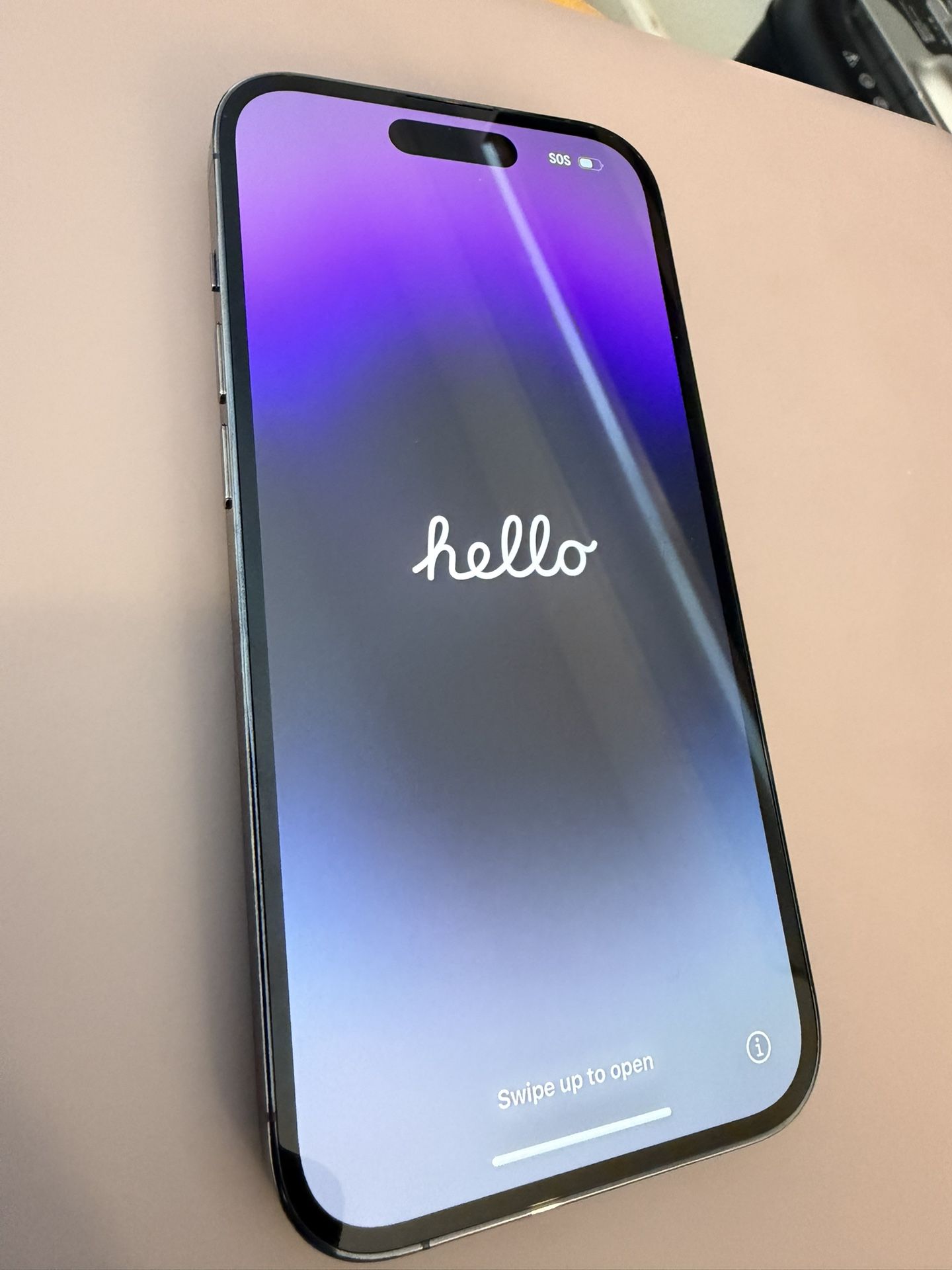 *Unlocked* iPhone 14 Pro - 128GB