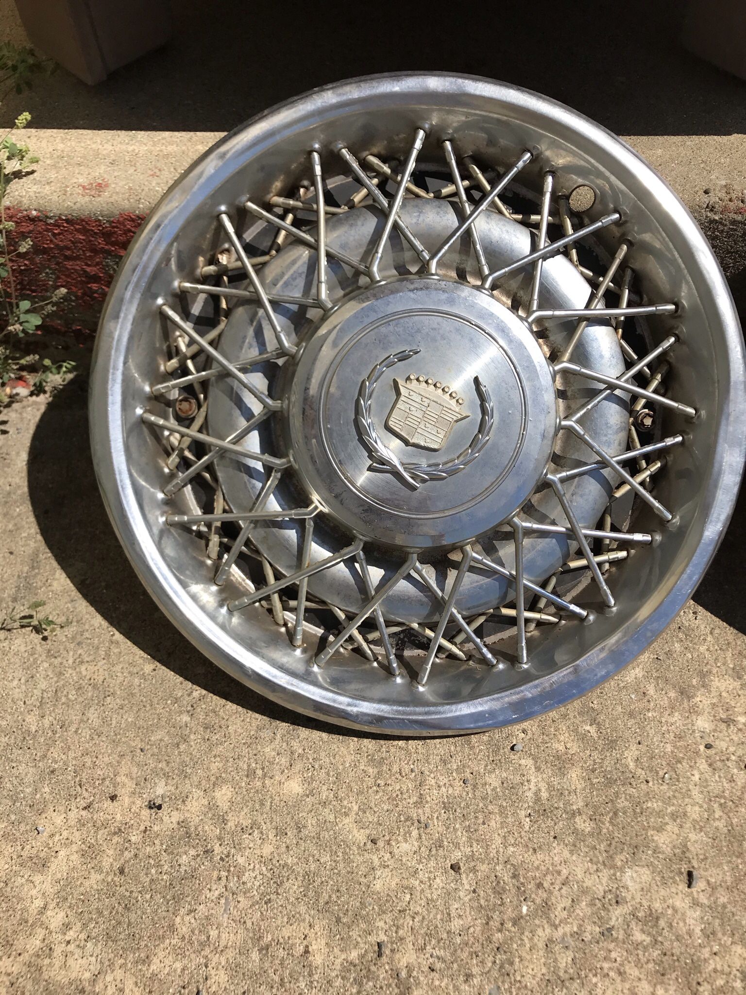 4 Cadillac Hubcaps OEM