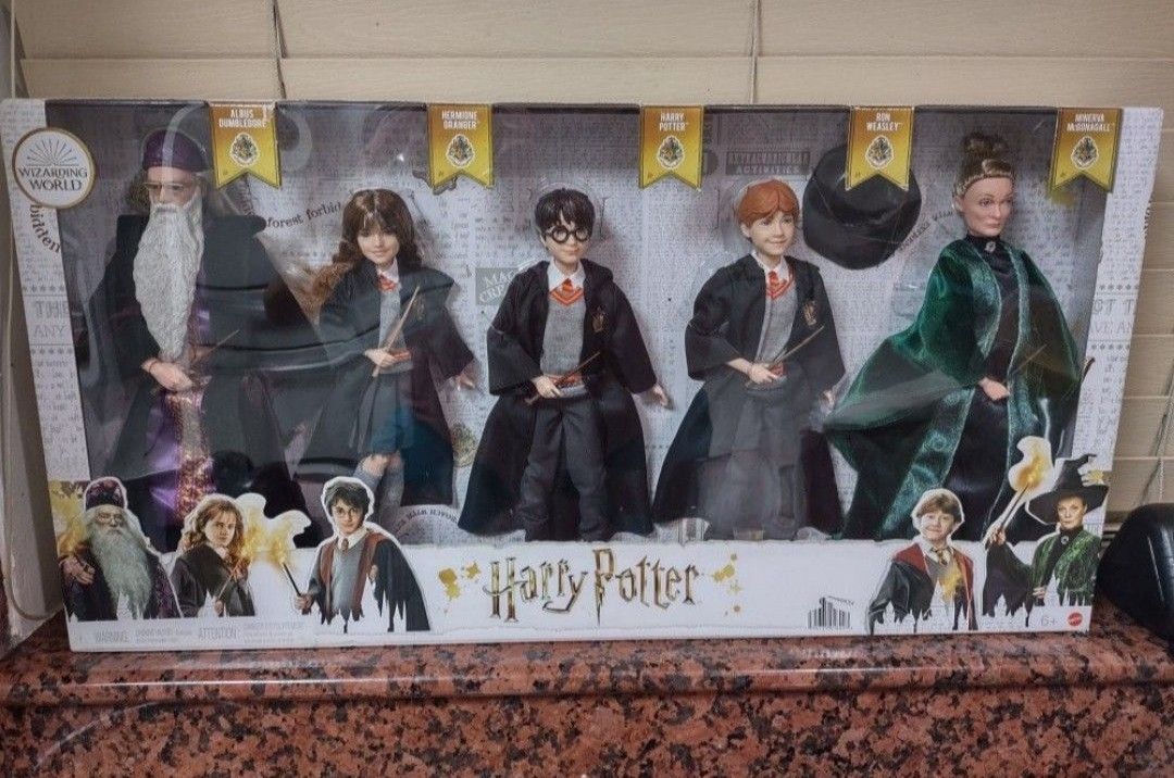 New Wizarding World Harry Potter 5-Piece 10-inch Figure Set; Never Open.
