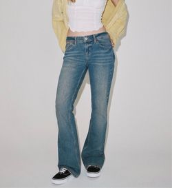 Low-Rise Bootcut Jeans Medium Wash pinstriped