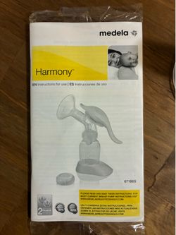 Hand breast pump