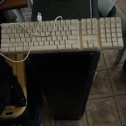 Apple Keyboard