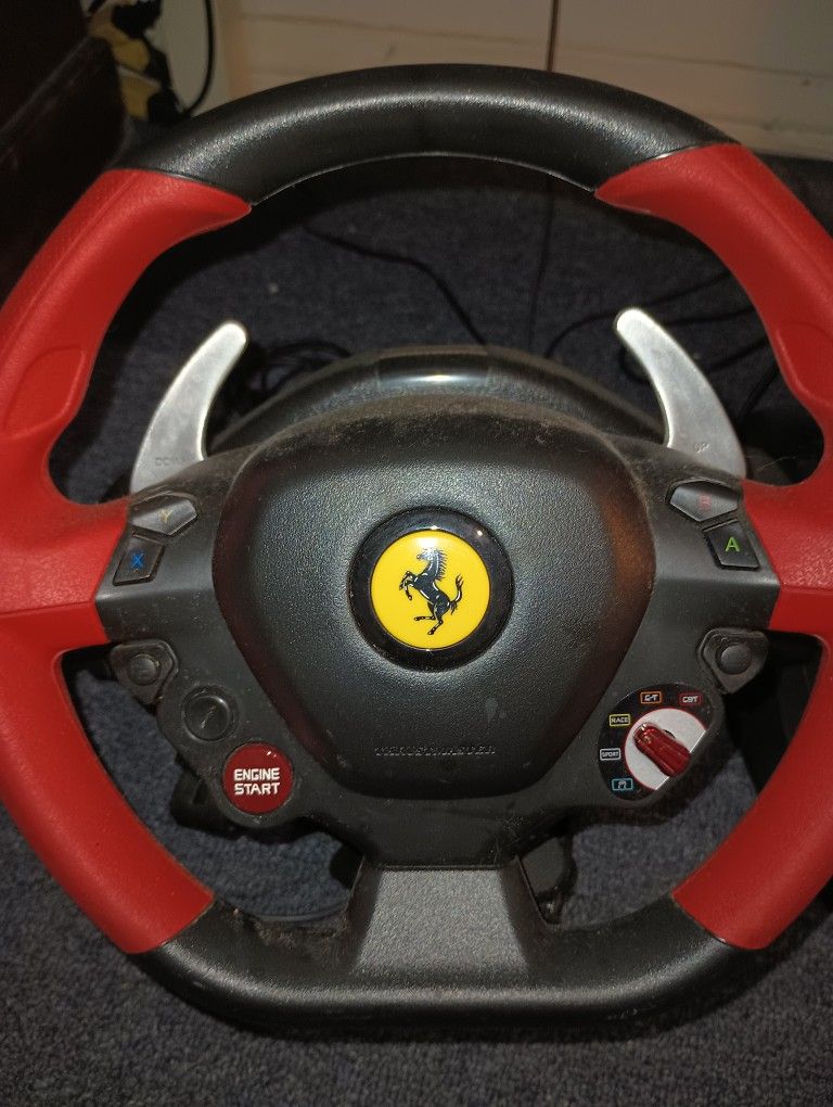 Trustmaster Ferrari 458 Spider Racing Wheel Xbox One