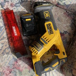 Saw Saw Dewalt